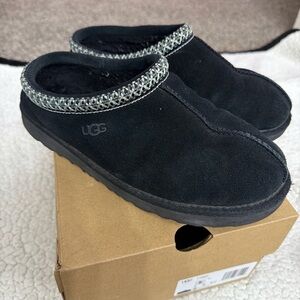 UGG Women's Classic Black Slippers